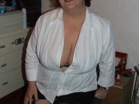 Granny Kinky Carol reveals her huge tits and phat ass in black lingerie - Photo #4