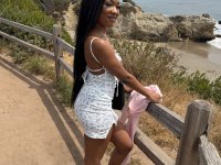 Pretty black girl takes a day trip with her feet and pussy bare - Photo #14