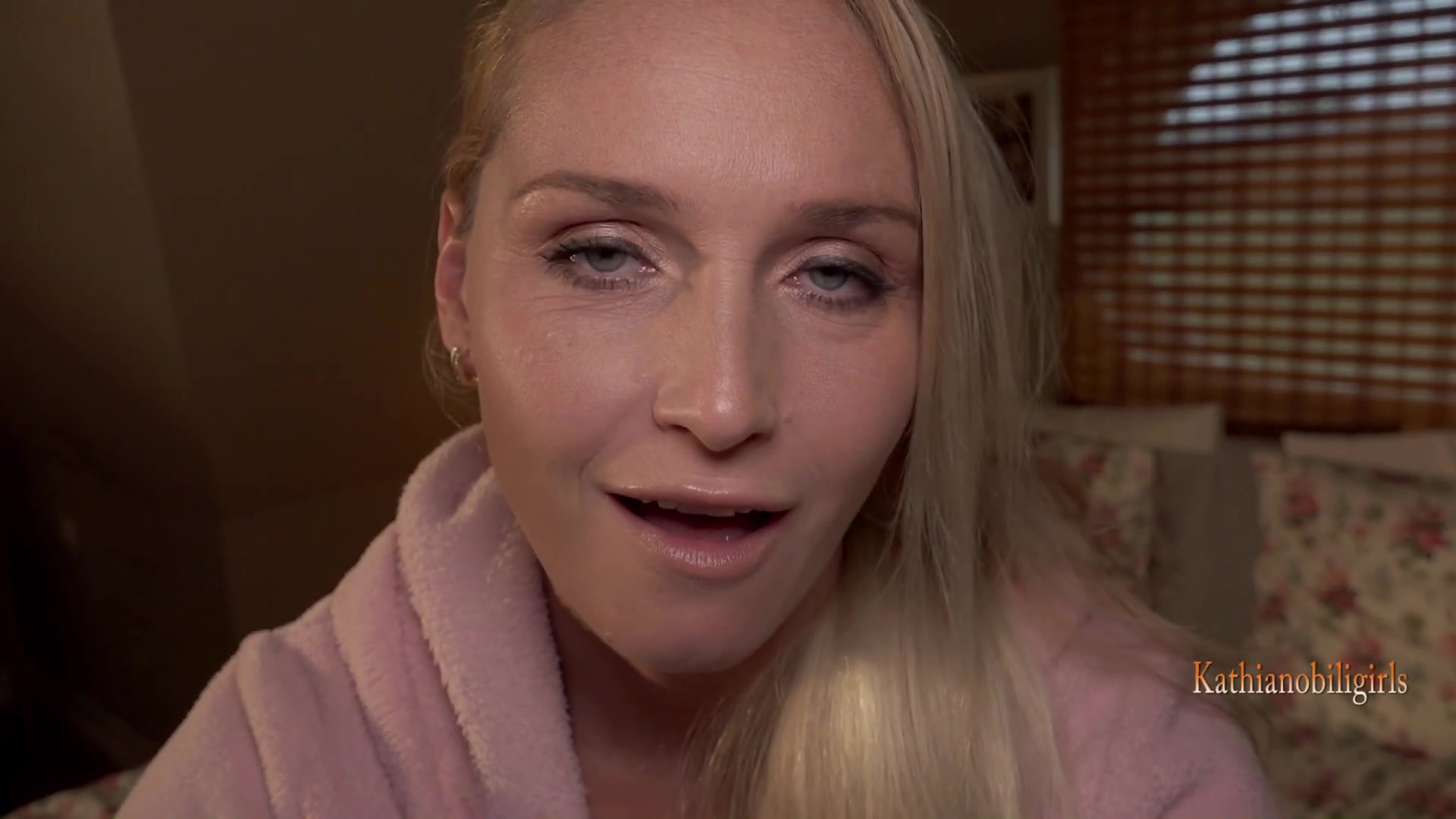 Kathia Nobili - Feel your mommy's love for the very first time