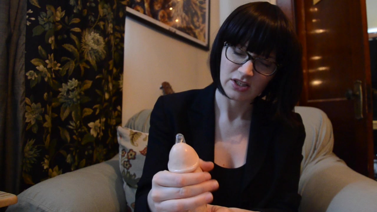 Bettie Bondage - Condom How-To Handjob