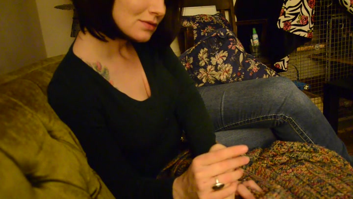Bettie Bondage - Move Night With Mom
