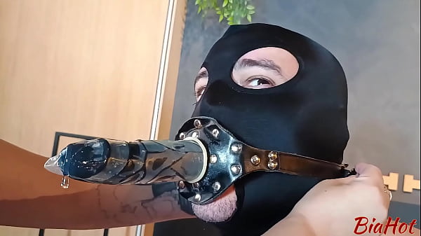 MY HUSBAND'S CUCKOLD LIKES TO SEE ME GETTING FUCKED BY THIS BLACK MAN'S ENDOWED COCK
