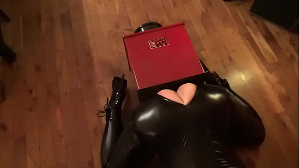 vicky dildo
