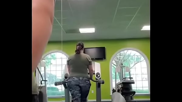 At the gym after work and I thought I'd give you freaks something to look atFindom femdom