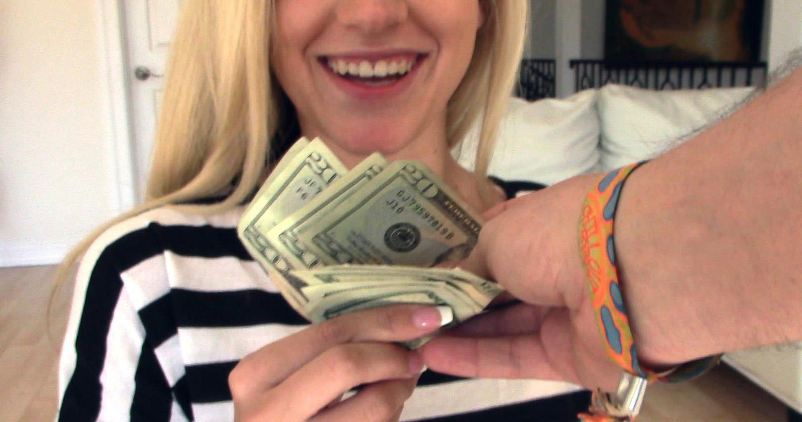 Blonde earns money on cock during lunch break