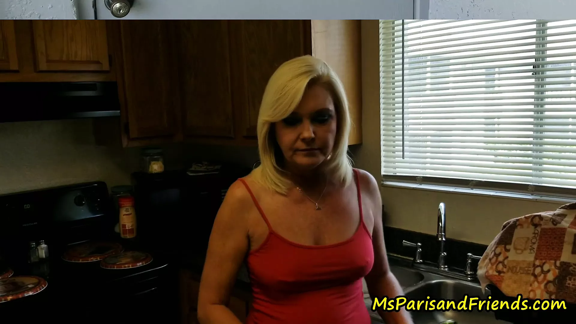 Mommy Gives In and Gives Up the Pussy