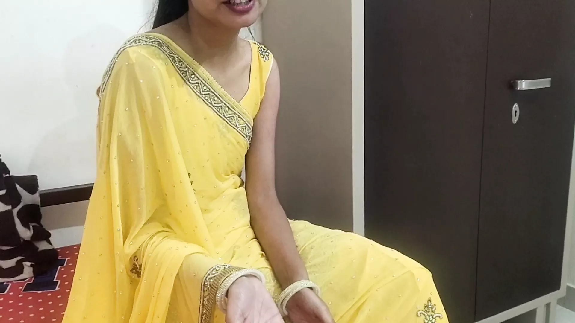 Ghar pe aayi Sasu Maa ko Pakad kar chod dala Damad ji ne - Fuck Mother in Law  with dirty hindi audio xxx HD
