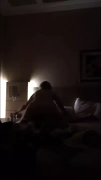 Olgun Dulu Ayartmis Otelde Cakiyor turkish porn