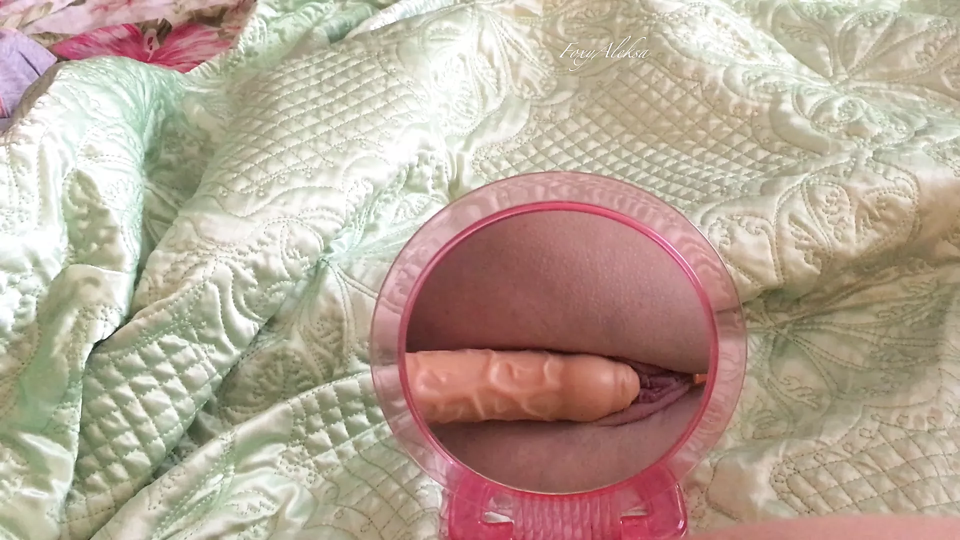 Hot MILF Wants anal. She likes to watch the reflection and cum. Sex toy when the husband left for work