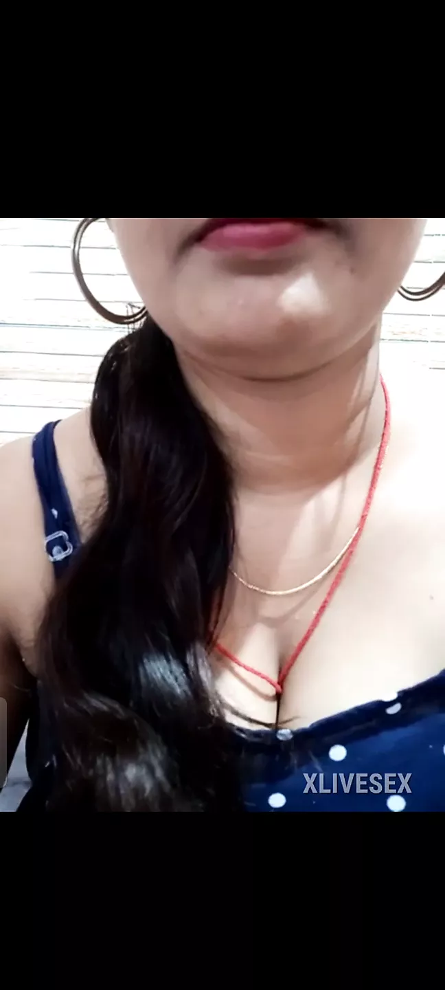 natural Buty indian young women