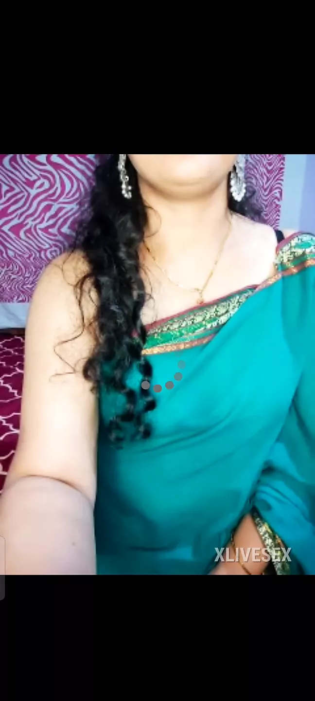 Green colour saree pe new married indian bhabhi hot video
