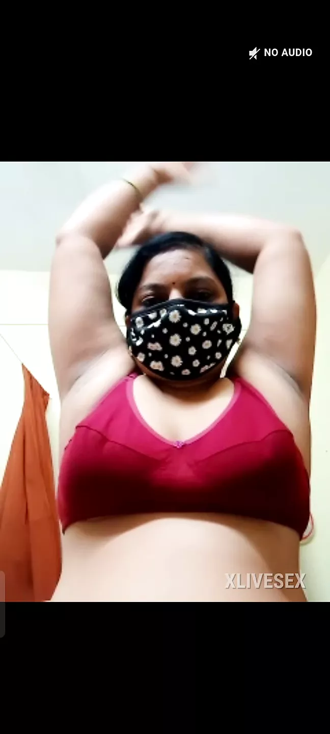 Desi Indian Divya aunty nude video