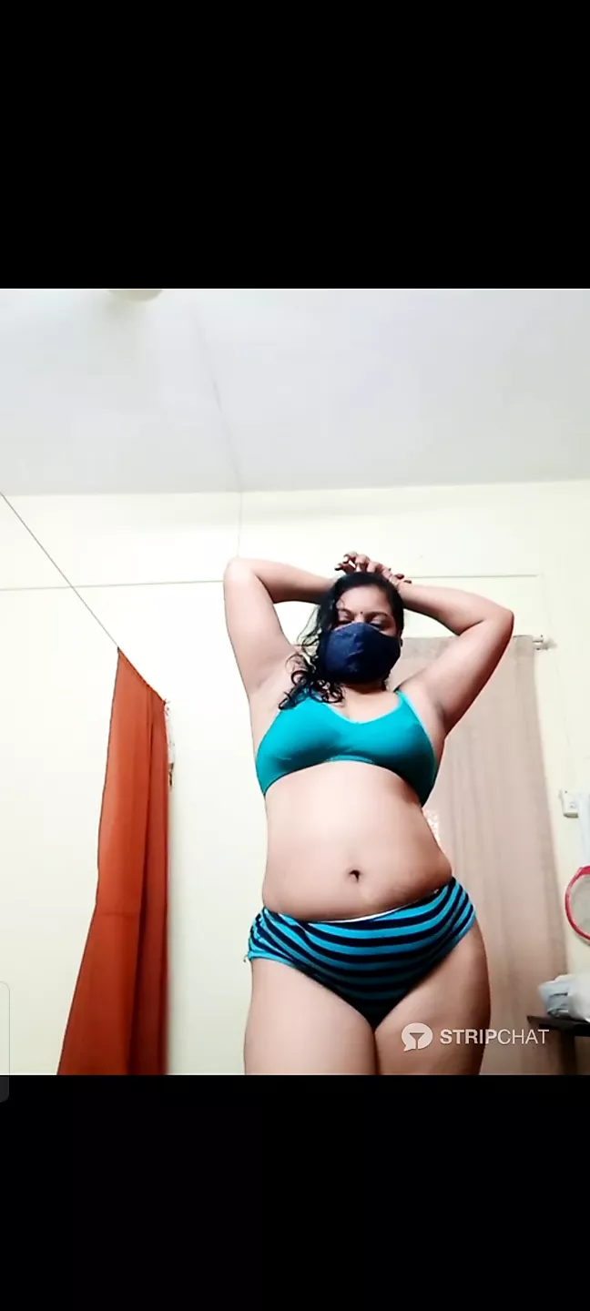 Desi Indian aunty