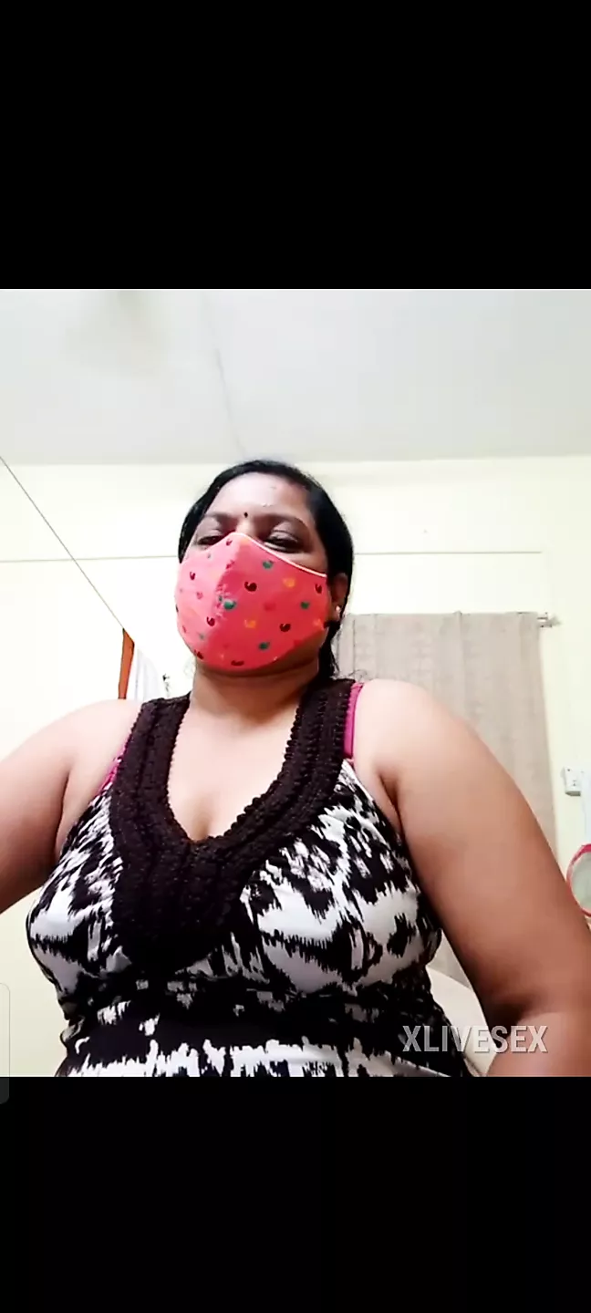 Desi Indian Divya aunty webcam video Desi Indian married aunty videos