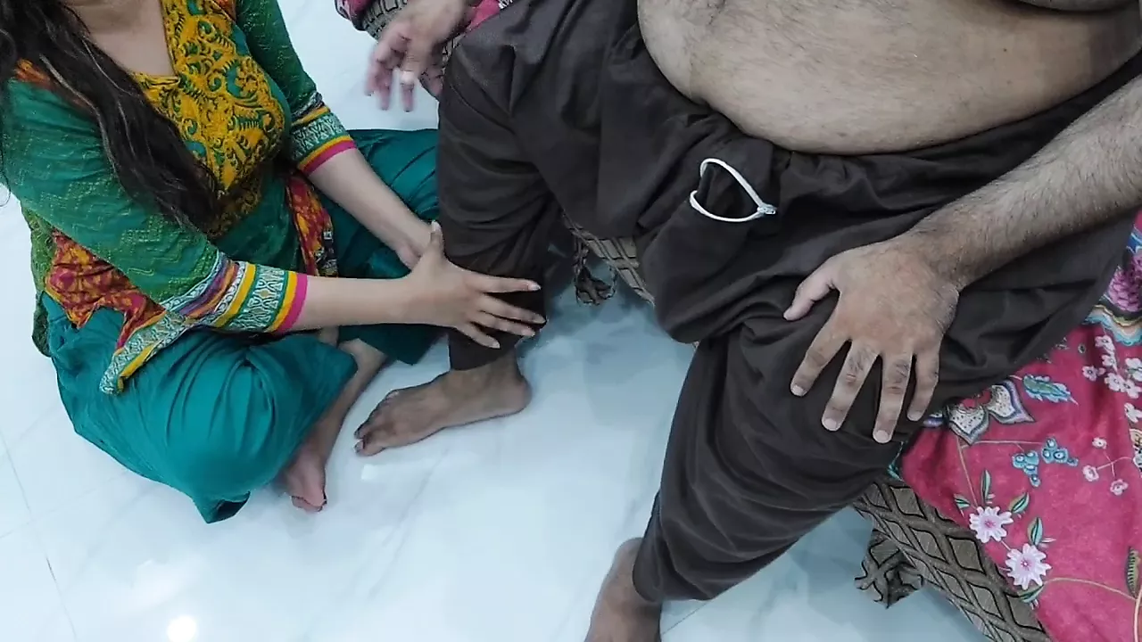 indian Bahu Doing Foot Massage Of Rich Old Sasur Than Her Ass Fucked With Clear Hindi Audio Full Hot Talking