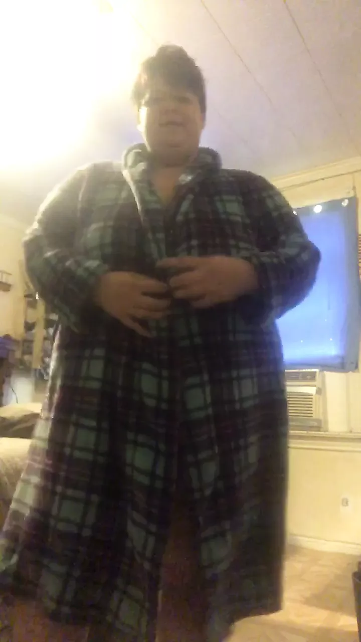 Bbwgoddess96 strip and shake