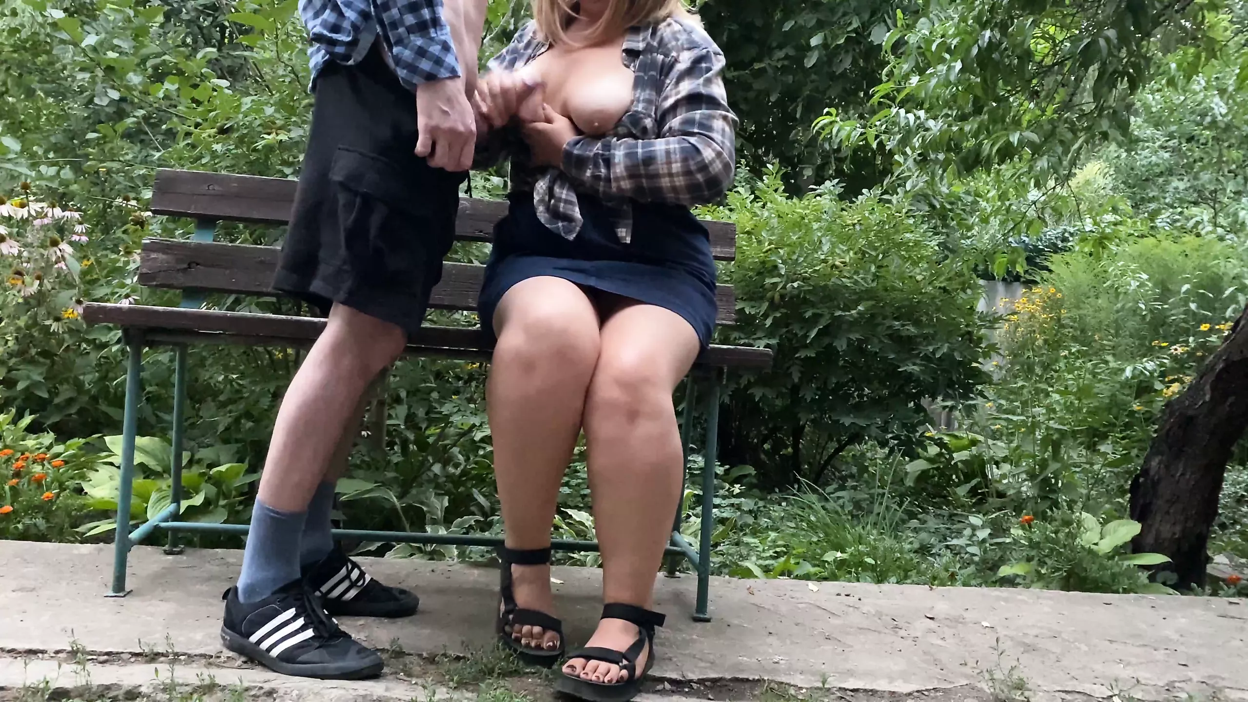 Mommy MILF lets me cum on her tits