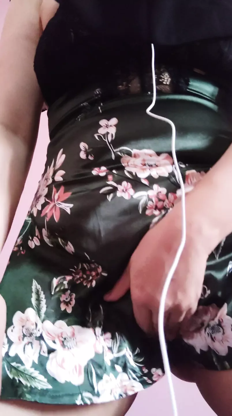Arab Muslim woman whore masturbating