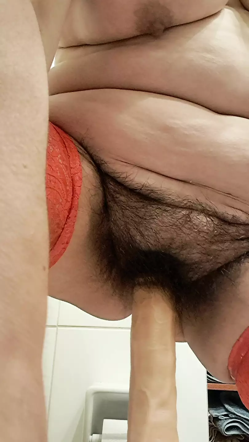 pictures of mommy and her hairy pussy