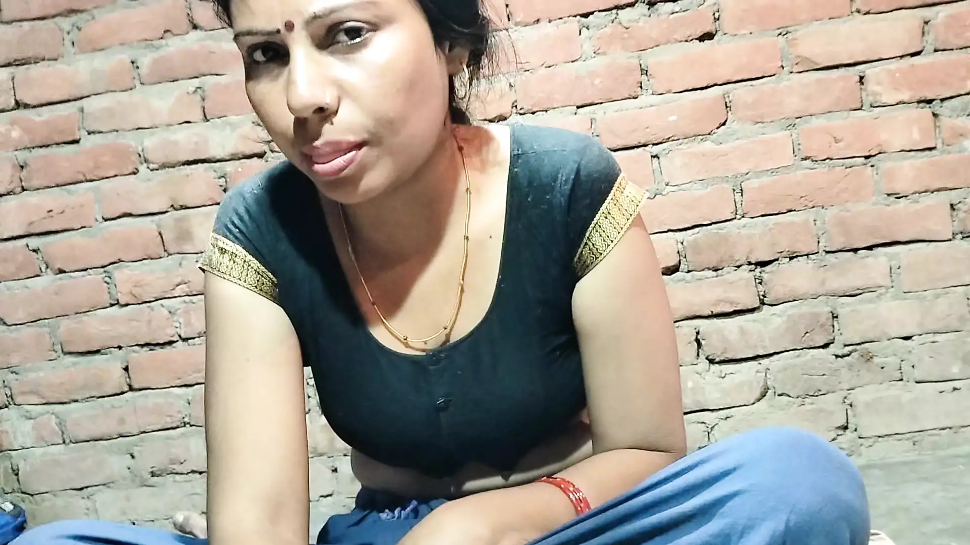 Hot Sexy Aunty Ki Full Chudai Unki Bur Ko Chodne ka Maja Bahut Aaya