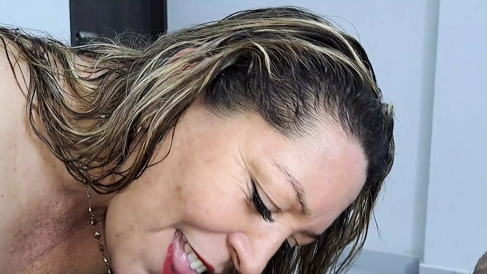 Horny milf slut sucks my dick while my stepsister is in the shower