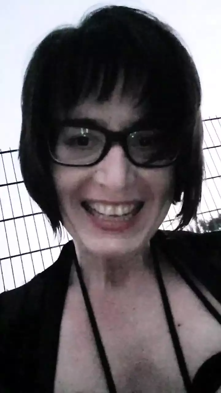 Julie has an orgasm in Trance with squirt