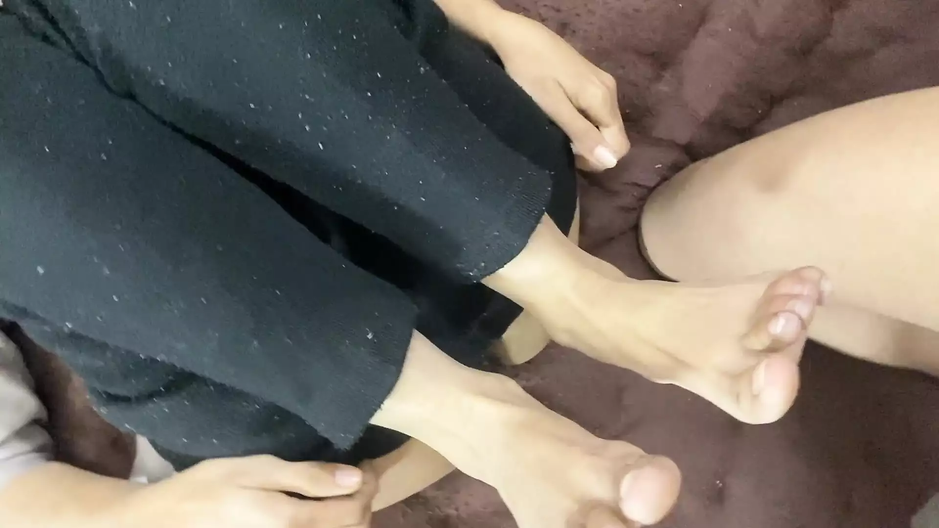 Indian Wife ko nokar ne apne mote kale lund se jam kr pela