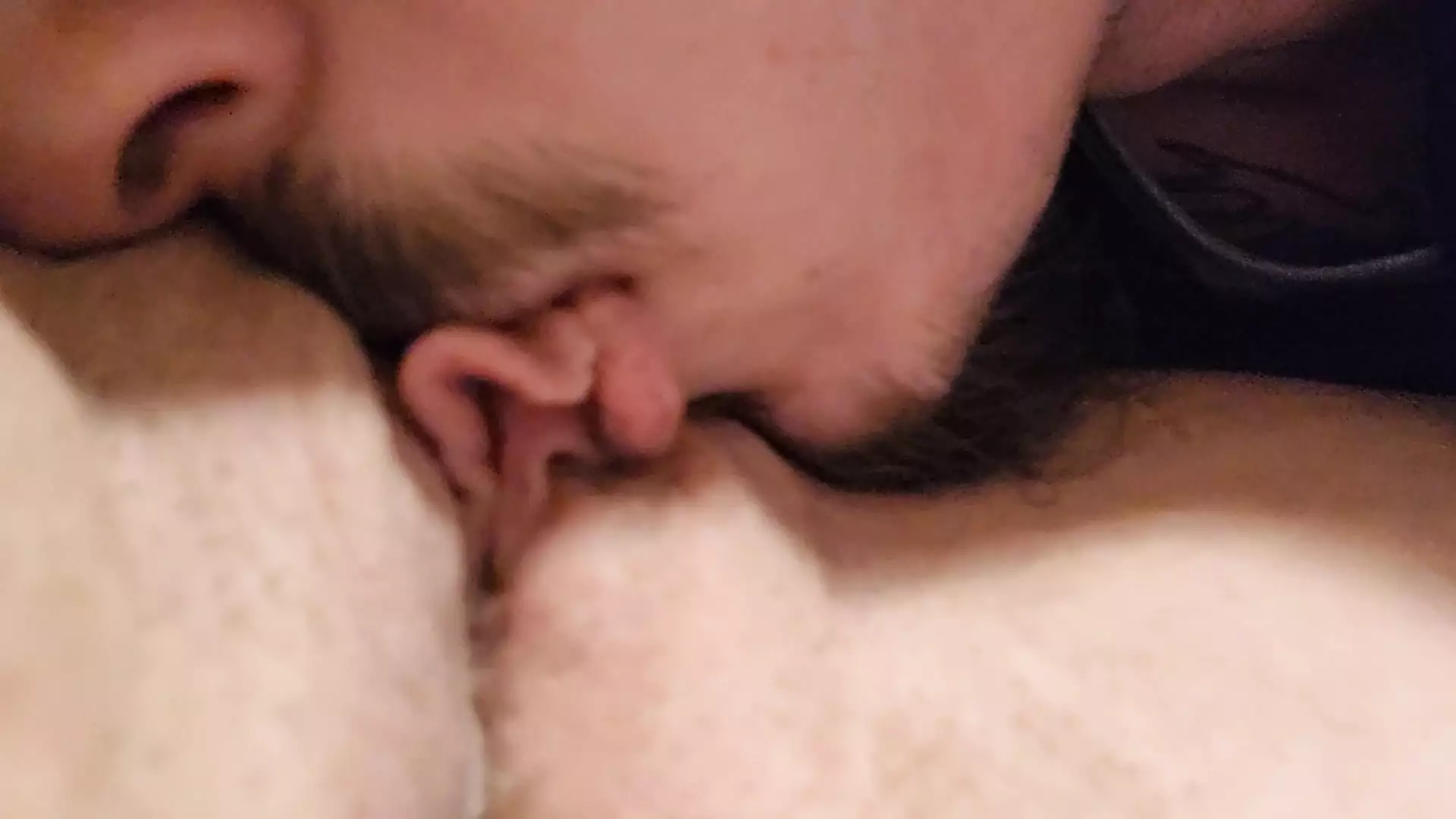 Queens Pussy get Licked and Squirts