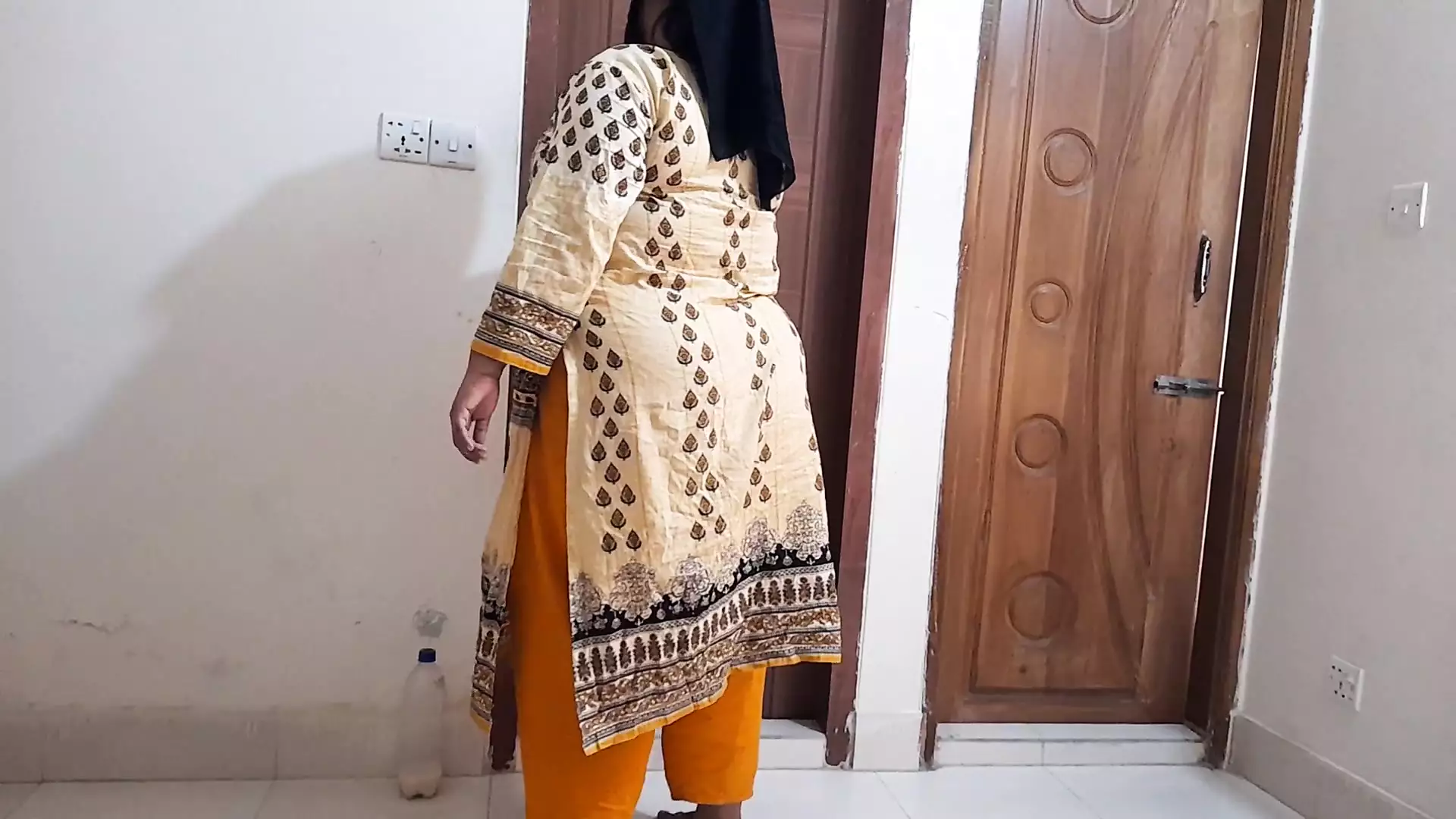 (Priya Chatterjee) damaad ne saas ko jamkar choda - Moti Gand Chudai Jabardast