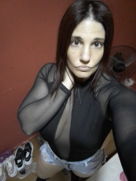 Milf Hot momma striptease