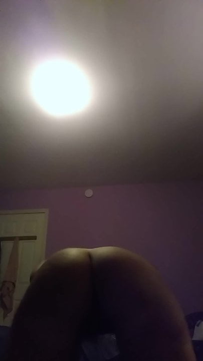 Exgf twerking pussy for the camera