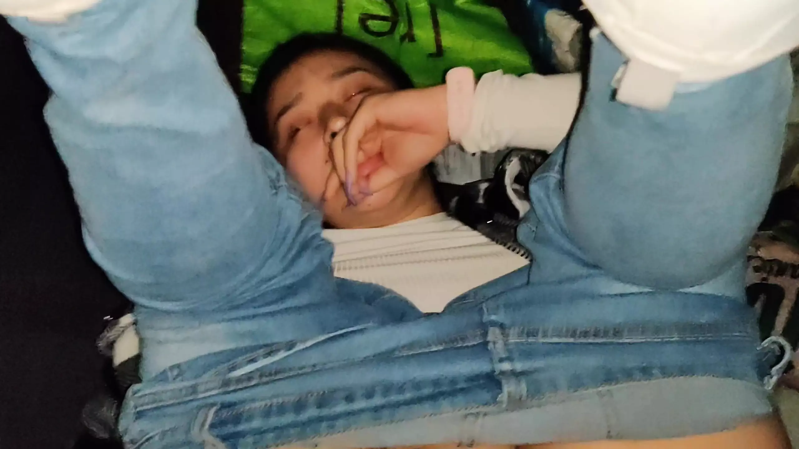 Seducing mom's friend and filling her with sperm outdoor