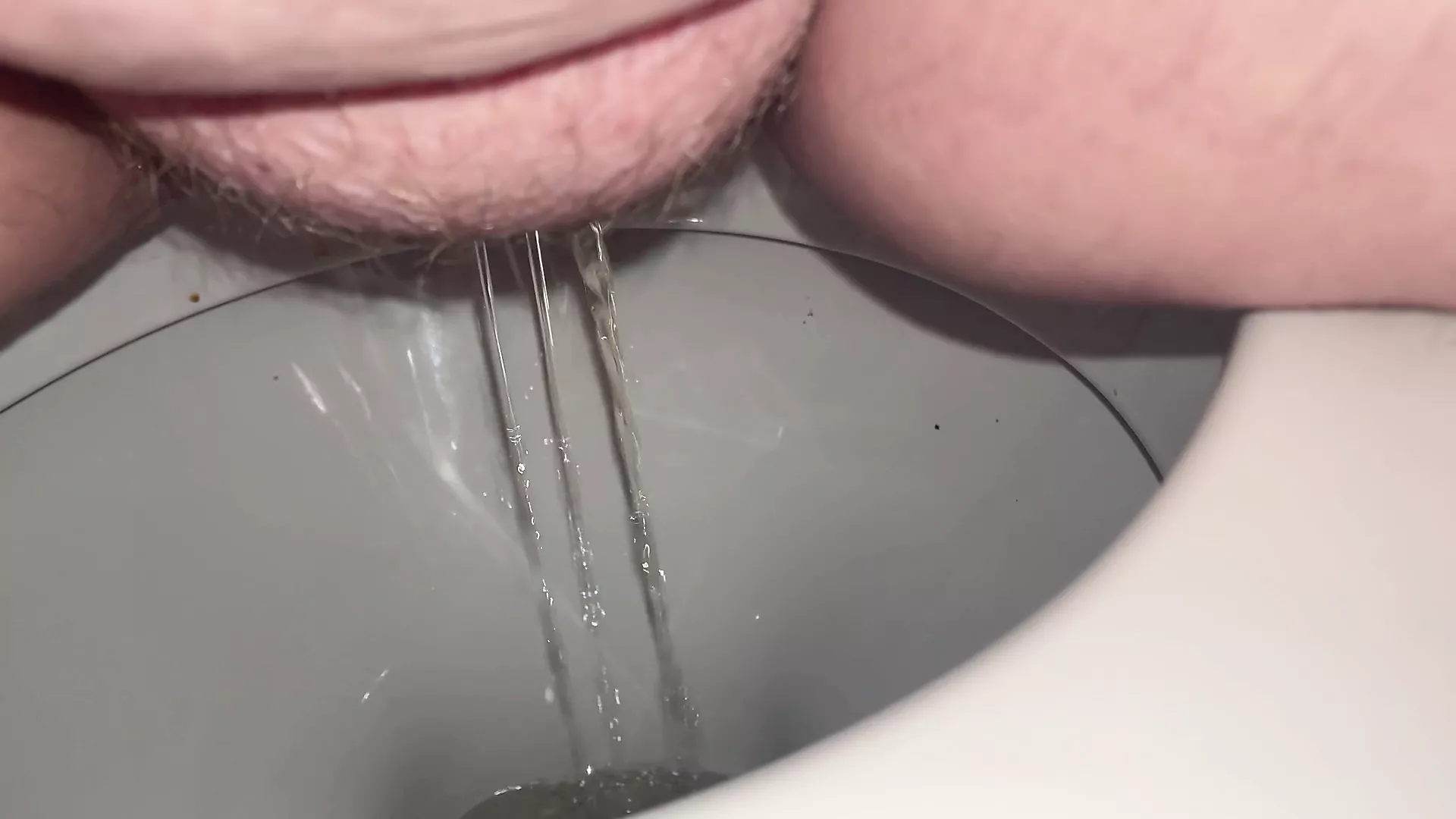 Bbw having a piss