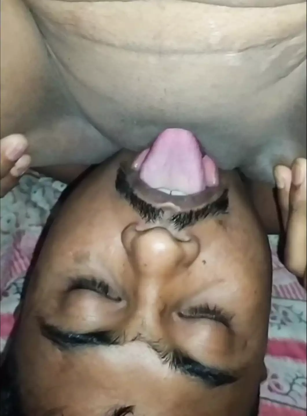 Mera maa ka ass chusthe chusthe sex utha dia main .sex bhi hogay itna sex mera mom kaa
