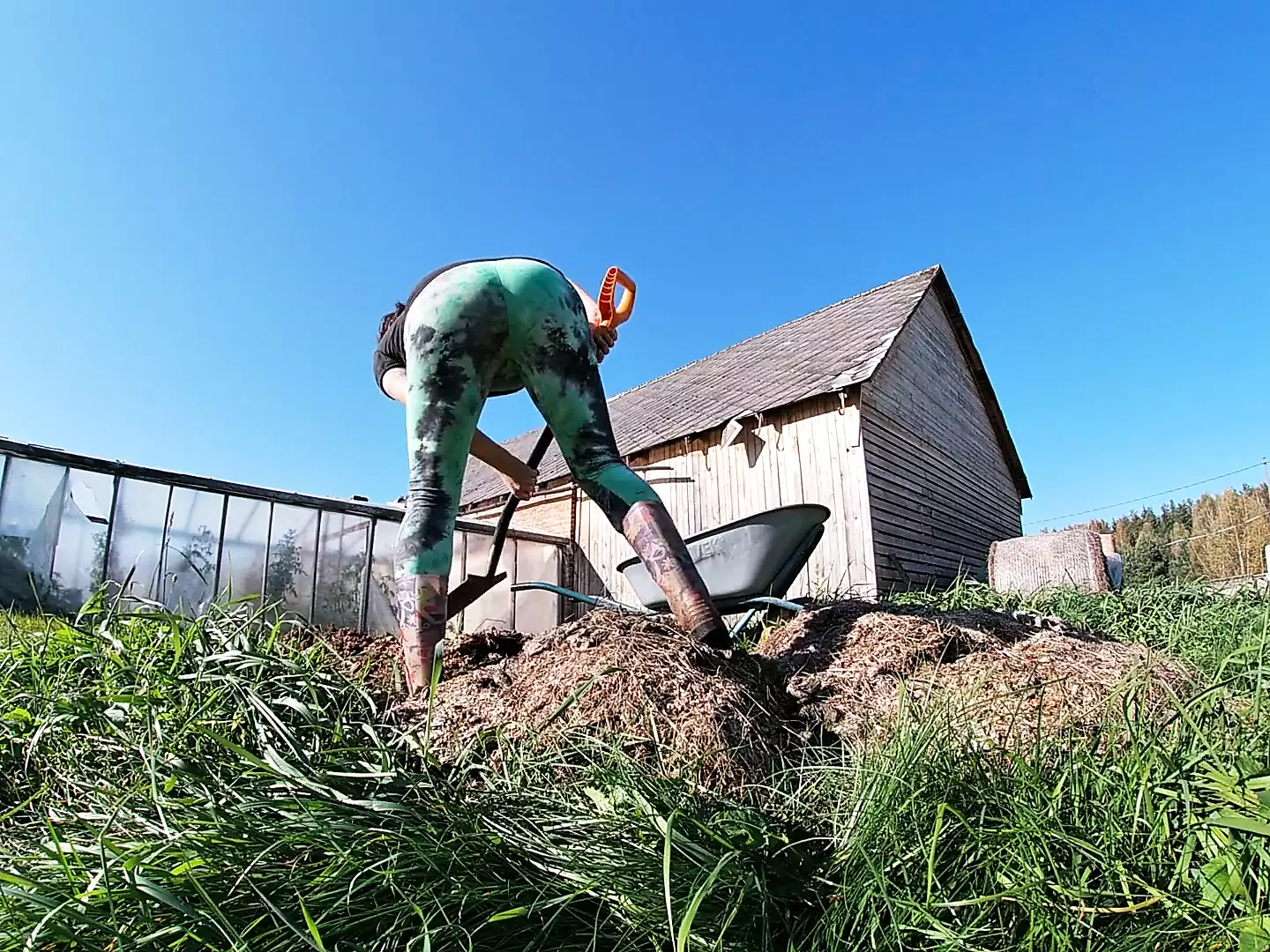 Sexy Ass Farmer's Wife at Work