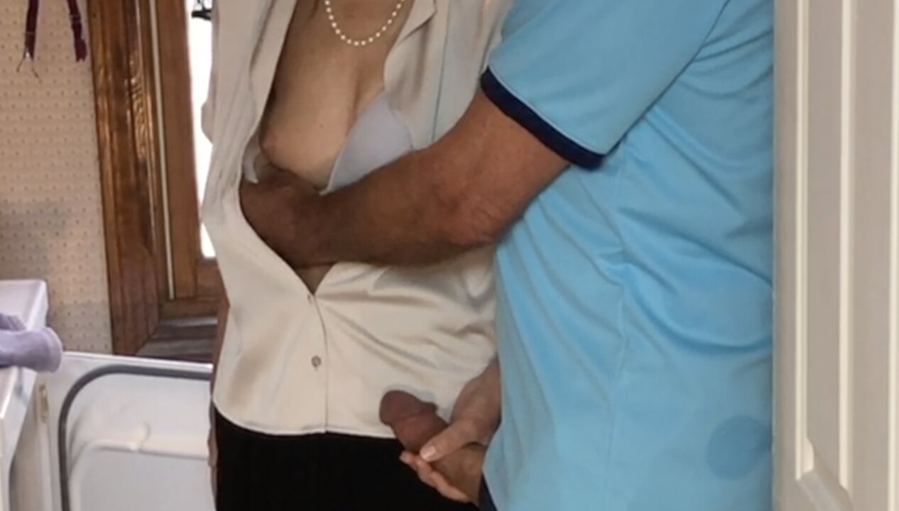 Mature MILF Fucks Neighbor Boy
