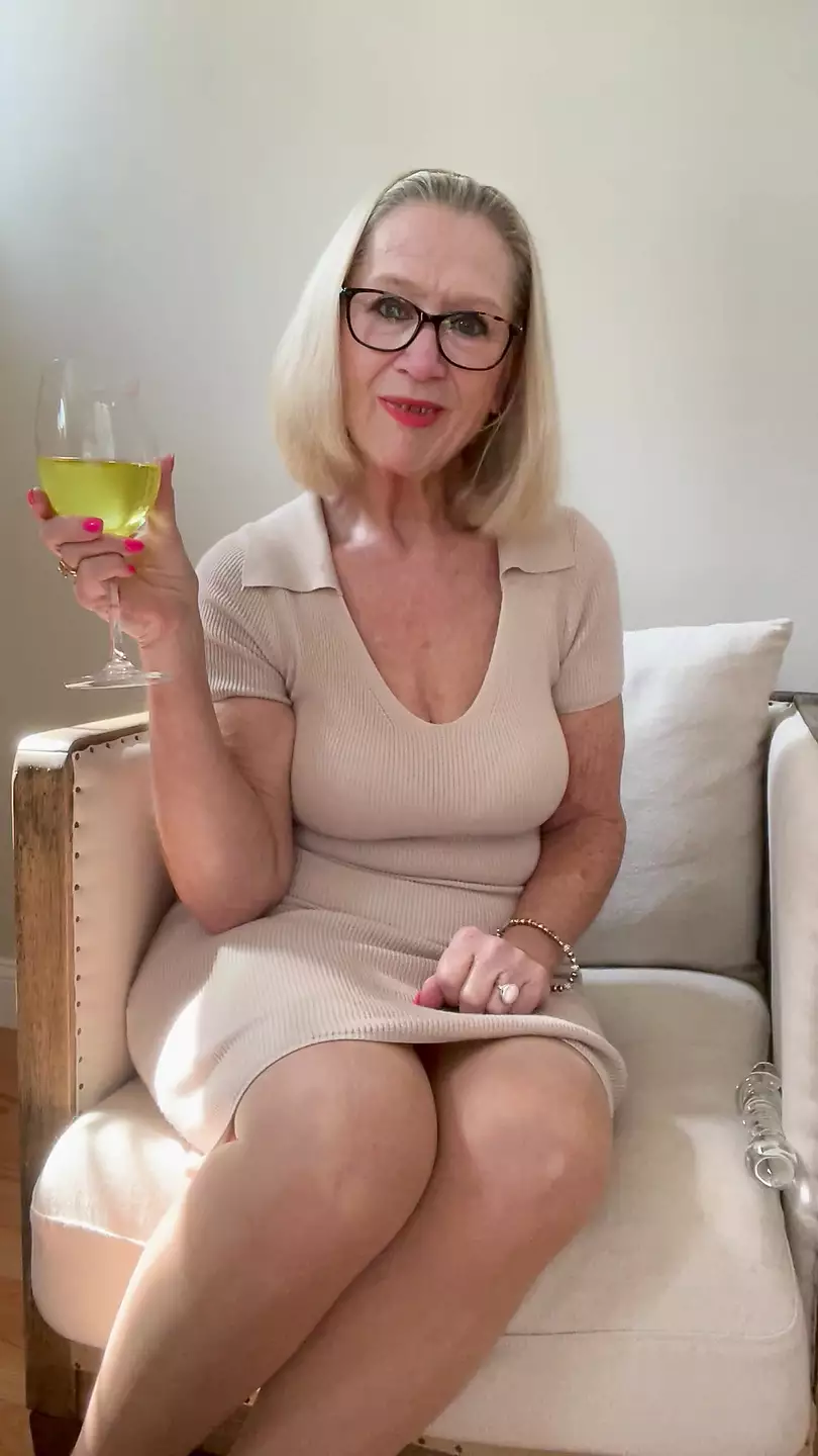 66 YEAR OLD GRANDMA PLAYING WITH HER PUSSY AFTER WORK (Danielle Dubonnet)