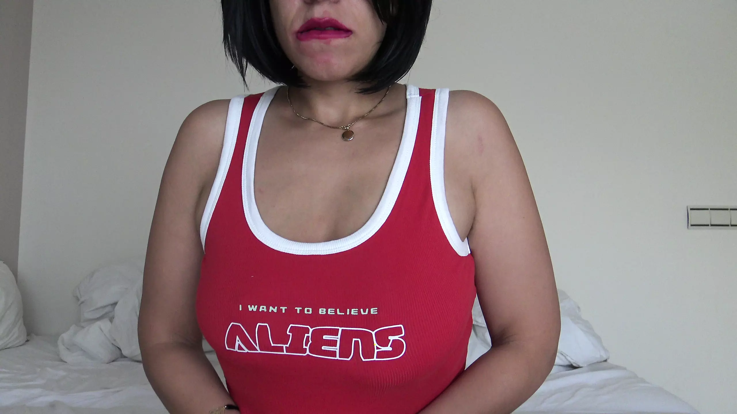 Belle-mere francaise gros seins natural veut se faire baiser par de grosses bites noir