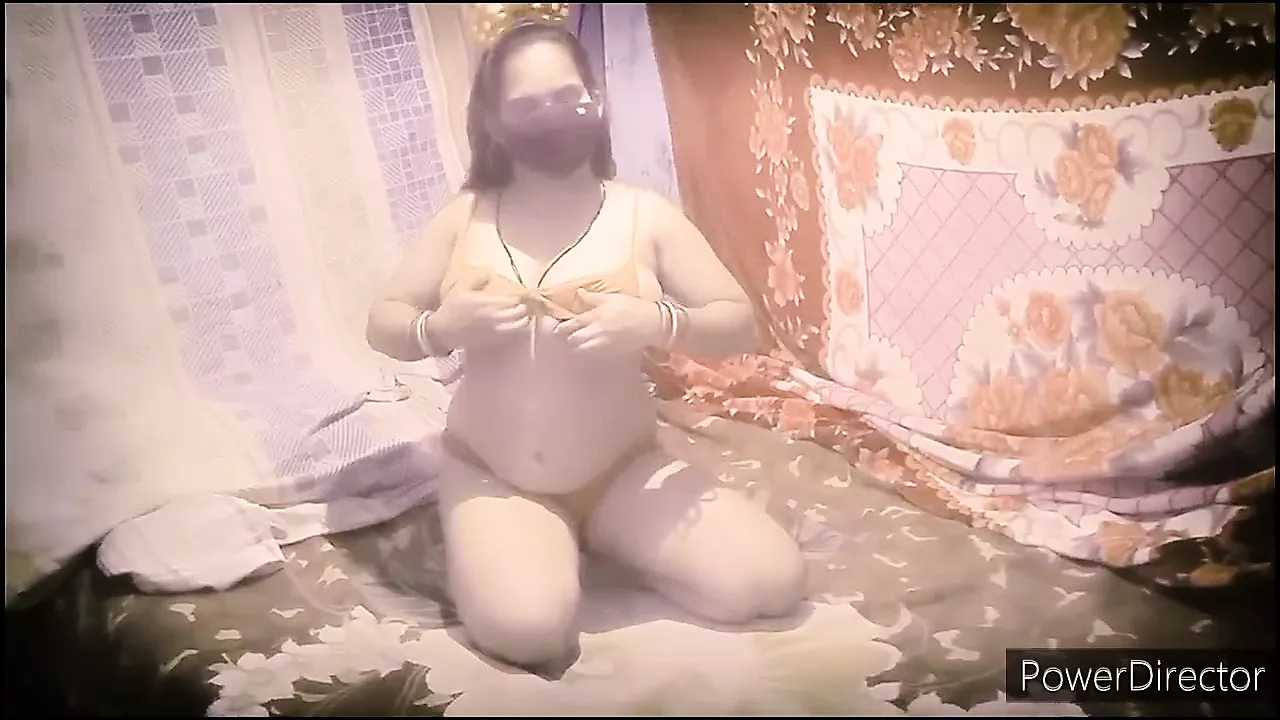 Red bra Aunty fucked by black cock