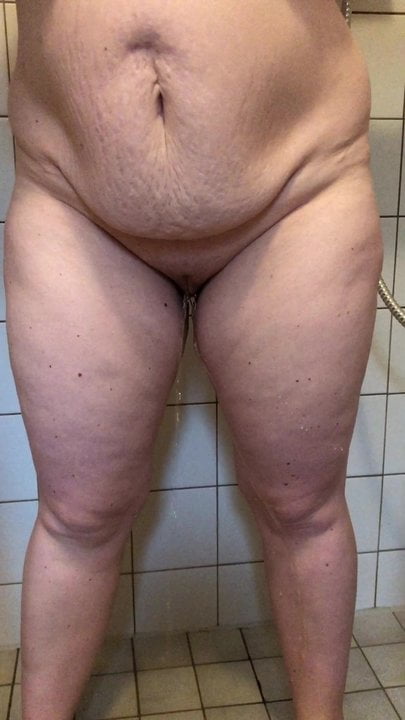 Pissing wife