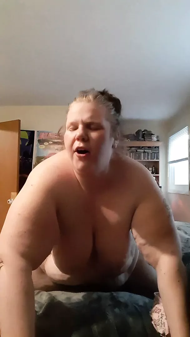 Shy bbw fucking my face
