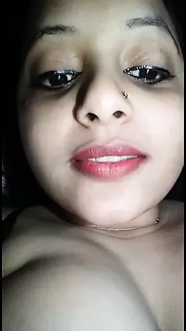 Sexy Indian bhabhi exposed