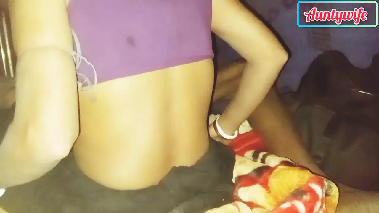 Chudai karvai Apne room per bulakar ek bacche ki step mom village desi step mom