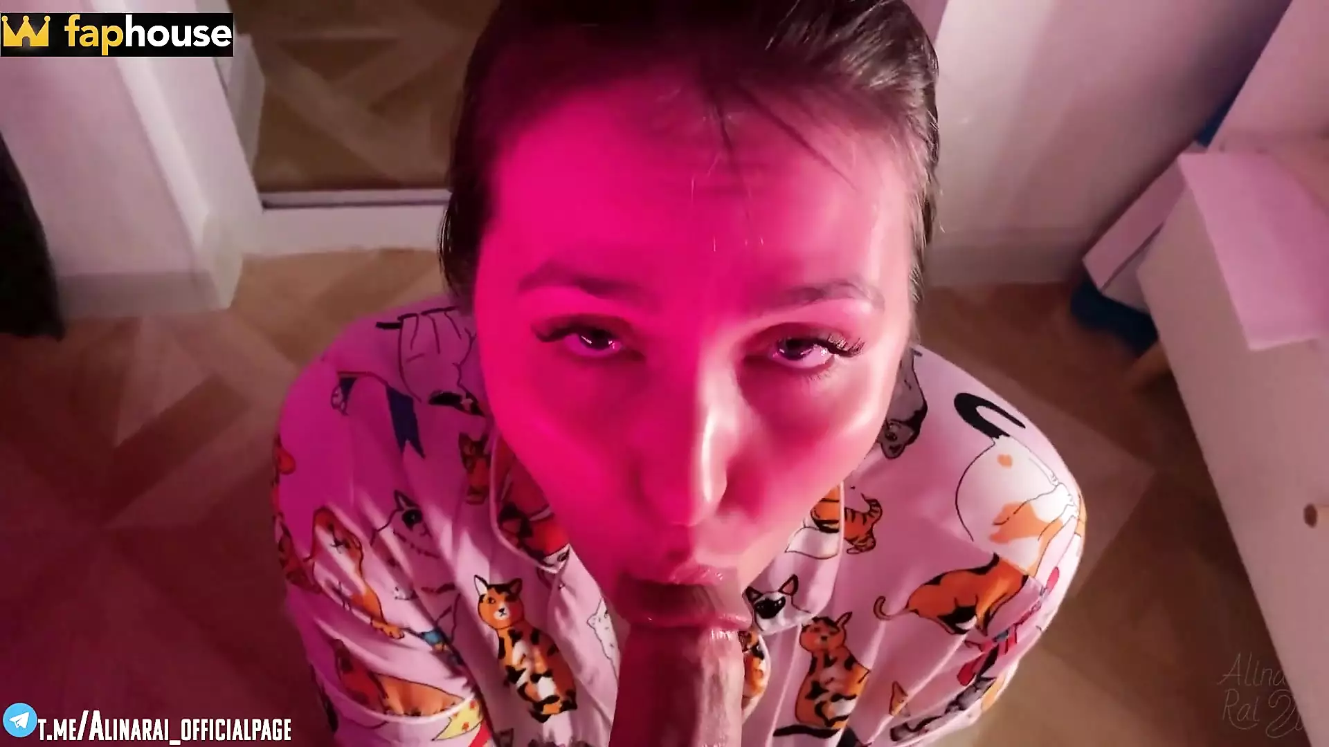 Cum in mouth for stepmom before bed