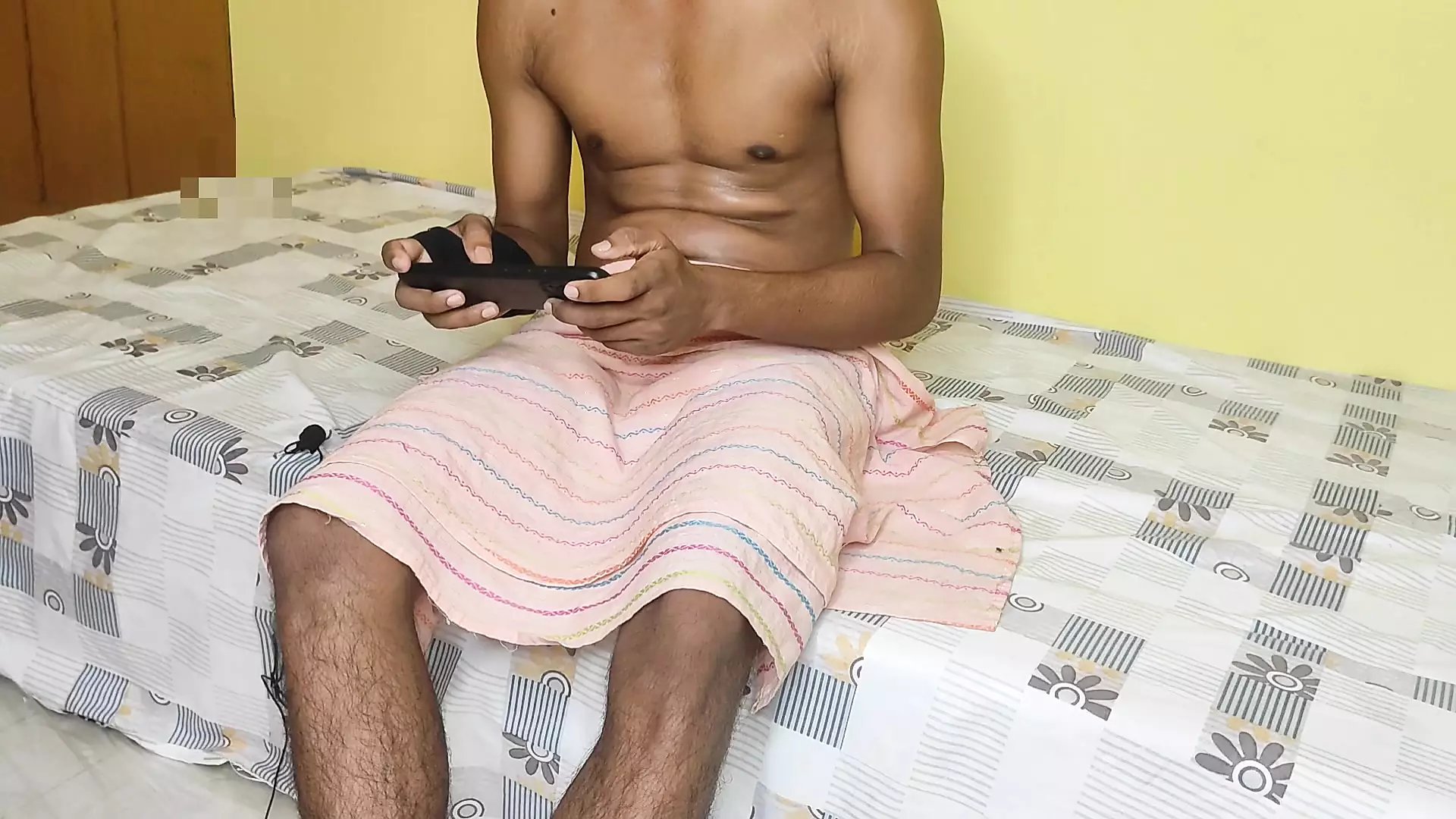Bete ki game ki lat chudane ke liye maa ne bete ka Lund chusa- Hindi audio