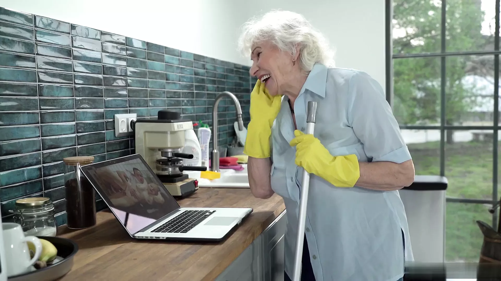 Grandma Norma has shaved pussy and 2 orgasms