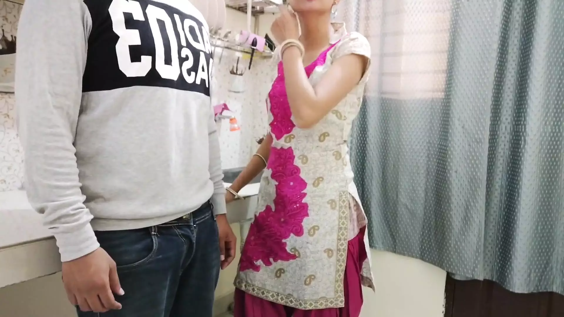 Indian sexy stepmom fucked by stepson in kitchen