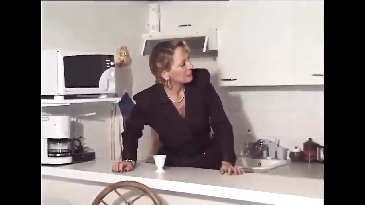 Maman veut ma bite dans son cul