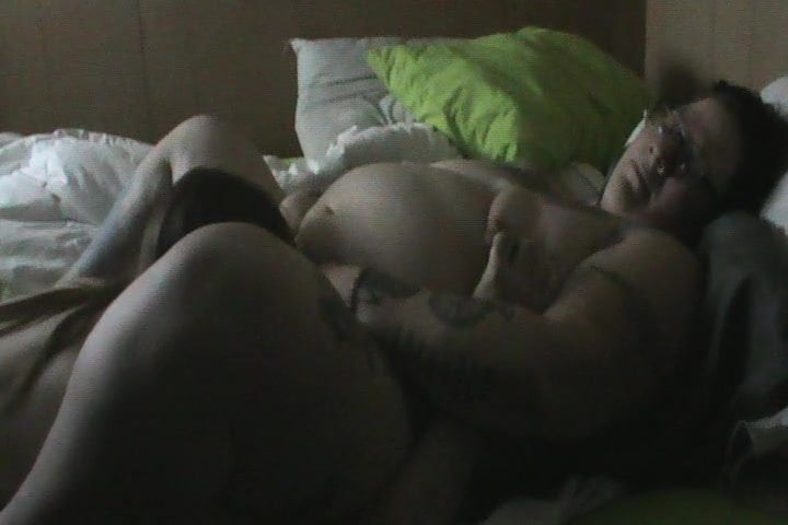 eating my pregnant wifes sweet pussy