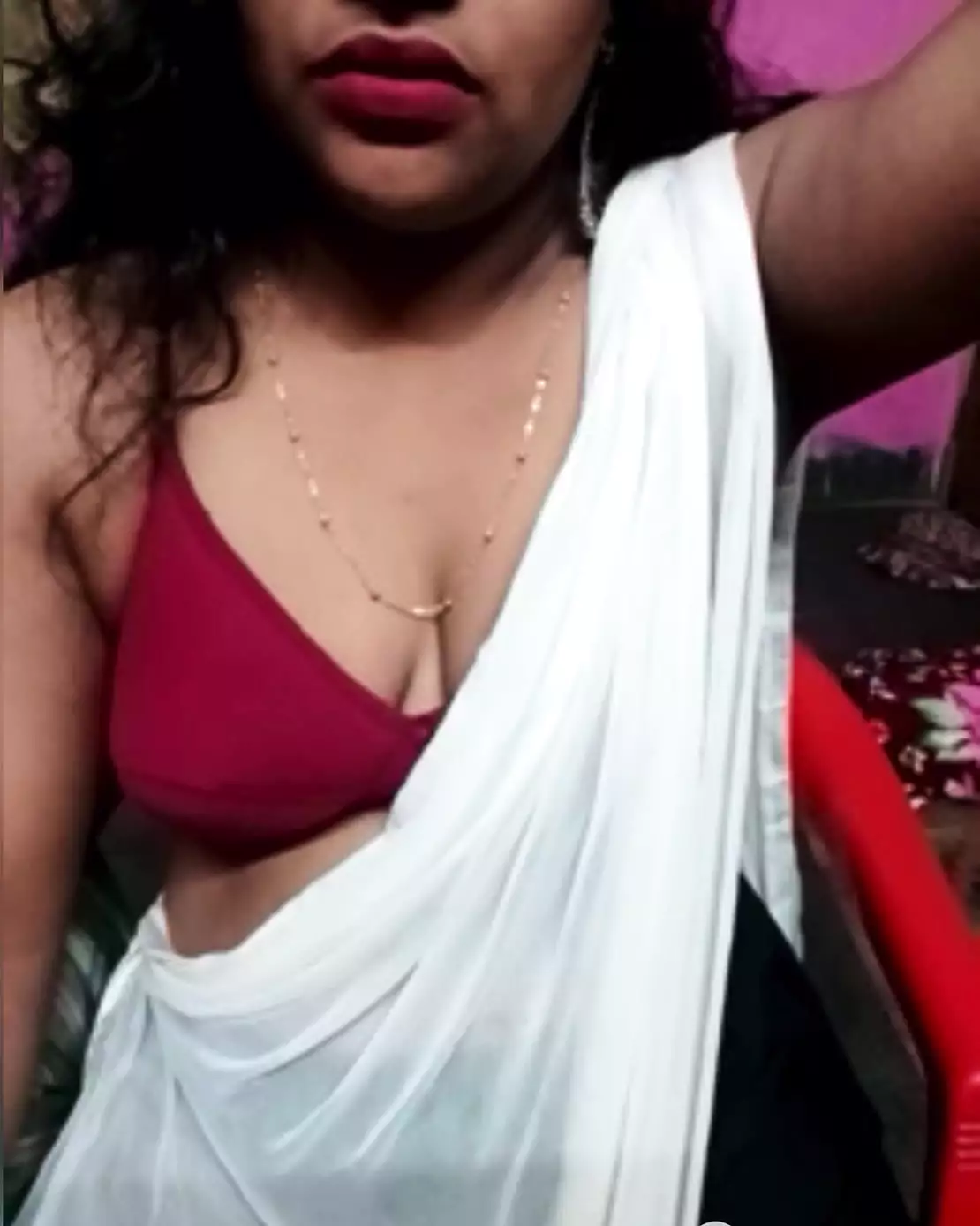 BHABHI KE BOOBS CHUSSOGE DEWAR JI AAO NA CHOOD LO MUJE